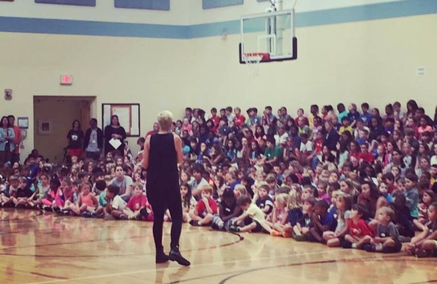 arts-wellness-assembly-for-schools